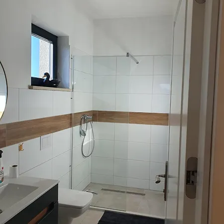 Σπίτι διακοπών Dom Pietrowy, 3 Sypialnie, Salon, Aneks Kuchenny, Ogrod Z Zestawem Wypoczynkowym, Prywatny Podjazd Na 2 Samochody, Wi-fi *